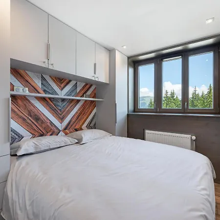 Rénové Avec Accès Direct Aux Pistes, 3 Chambres, 1850 - Fr-1-564-75 Appartement