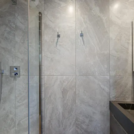 Rénové Avec Accès Direct Aux Pistes, 3 Chambres, 1850 - Fr-1-564-75 Courchevel