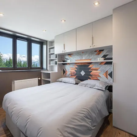 Appartement Rénové Avec Accès Direct Aux Pistes, 3 Chambres, 1850 - Fr-1-564-75 *